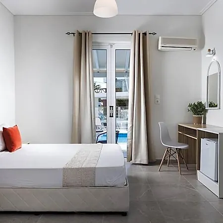 Hotel Adorno Di Zante 4*